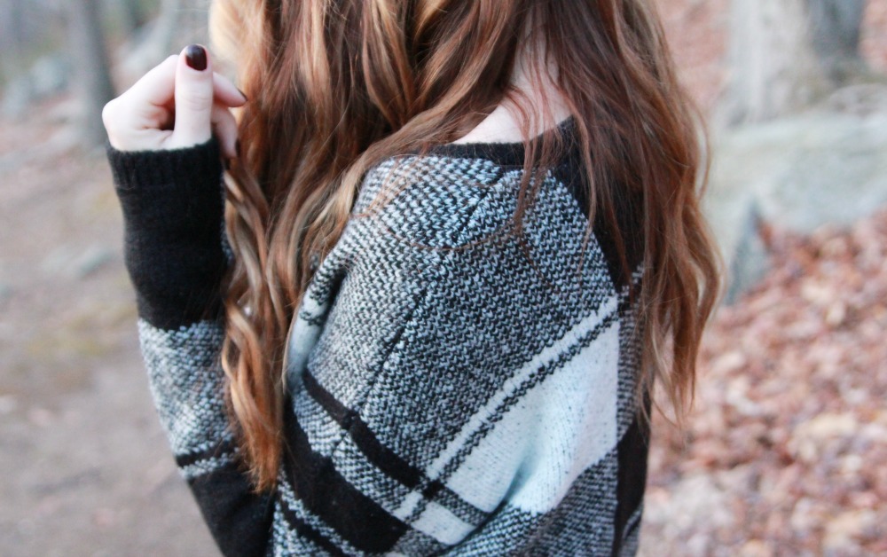 plaid-sweater-top