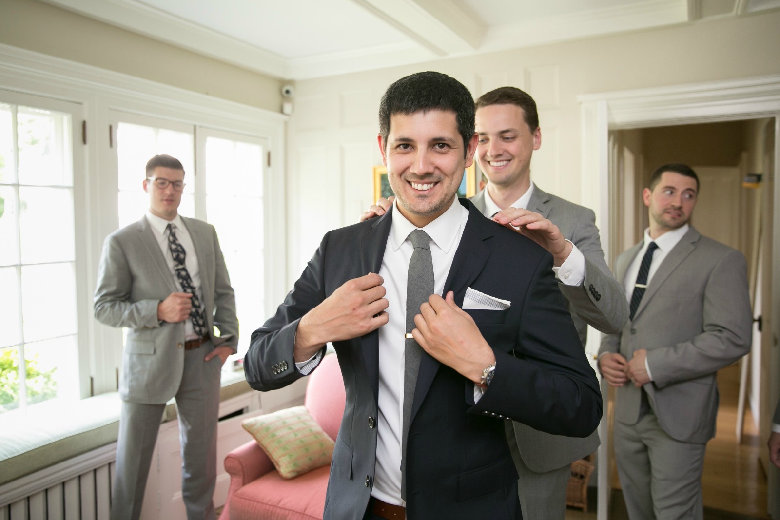 1a-groomsmen-getting-ready