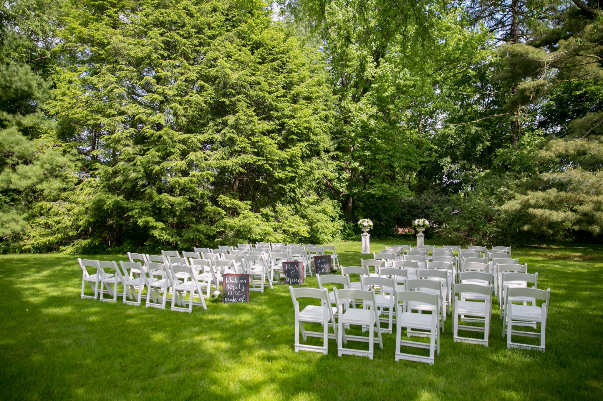 How To Plan A Backyard Wedding Things You Ll Want To Know